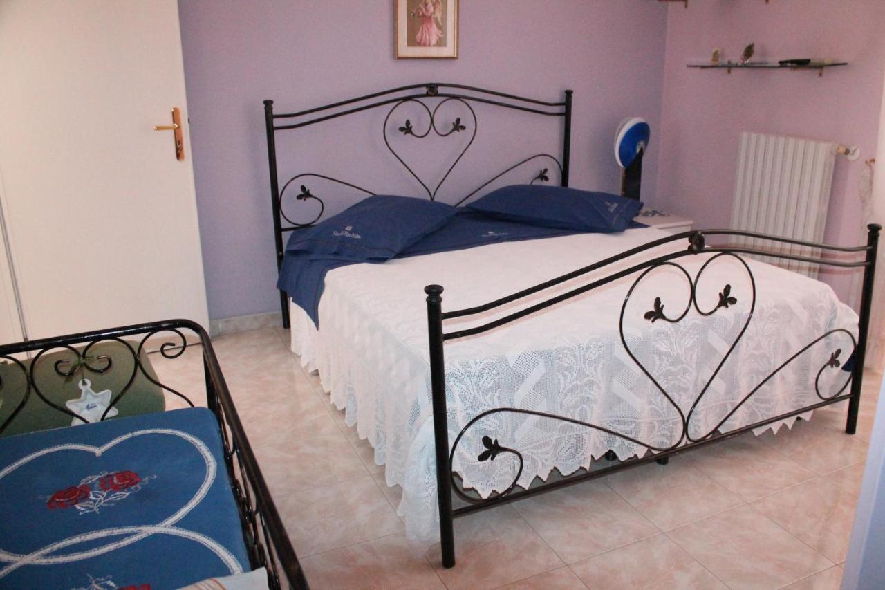 Bed and Breakfast Montagne Rocciose Frascineto Exteriér fotografie